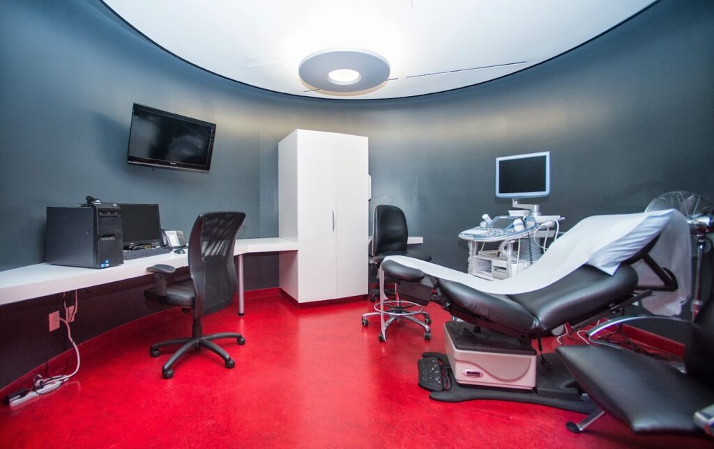 Clinique Ovo gallery photo